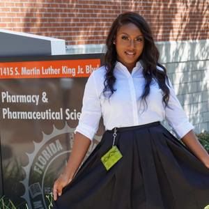 Meet your Posher, Evan